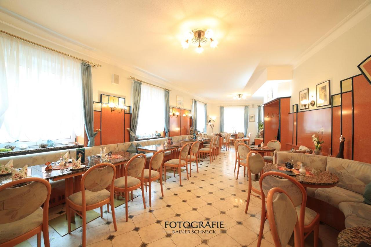 Cafe Am Donautor Hotel Kelheim Eksteriør billede